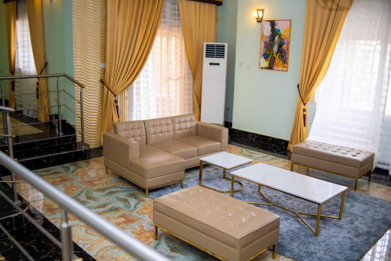 The Hallmark Hub, Hotel & Apartments Abuja Extérieur photo