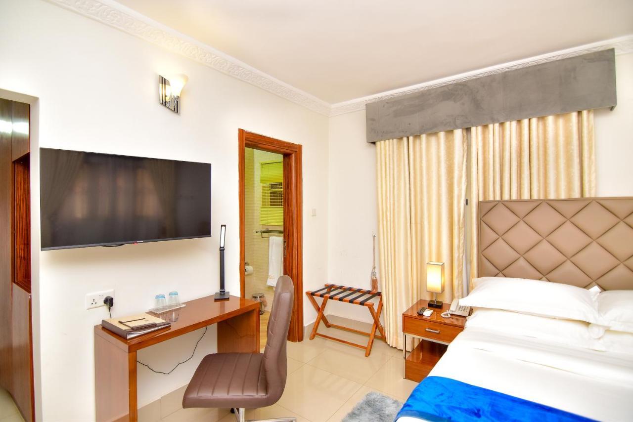 The Hallmark Hub, Hotel & Apartments Abuja Extérieur photo