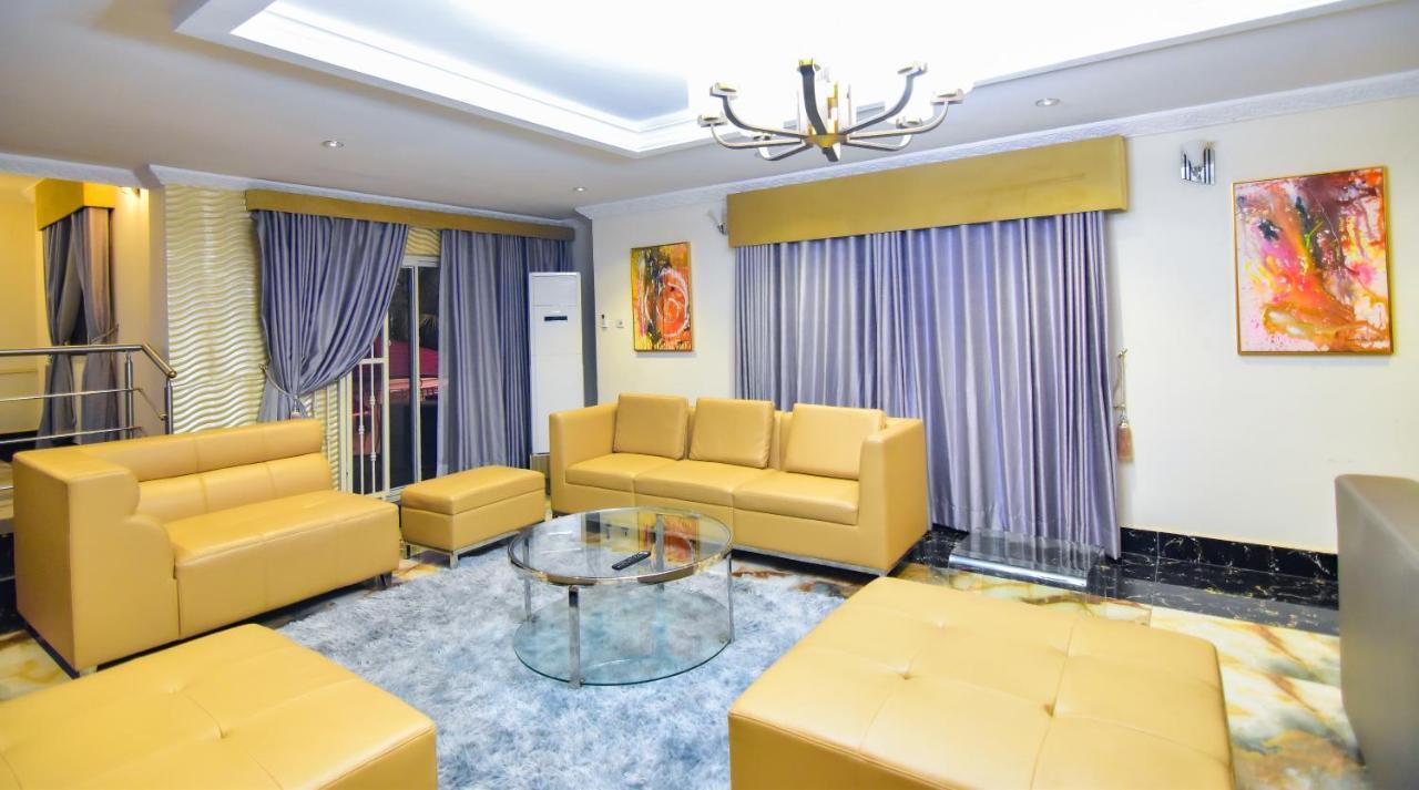 The Hallmark Hub, Hotel & Apartments Abuja Extérieur photo